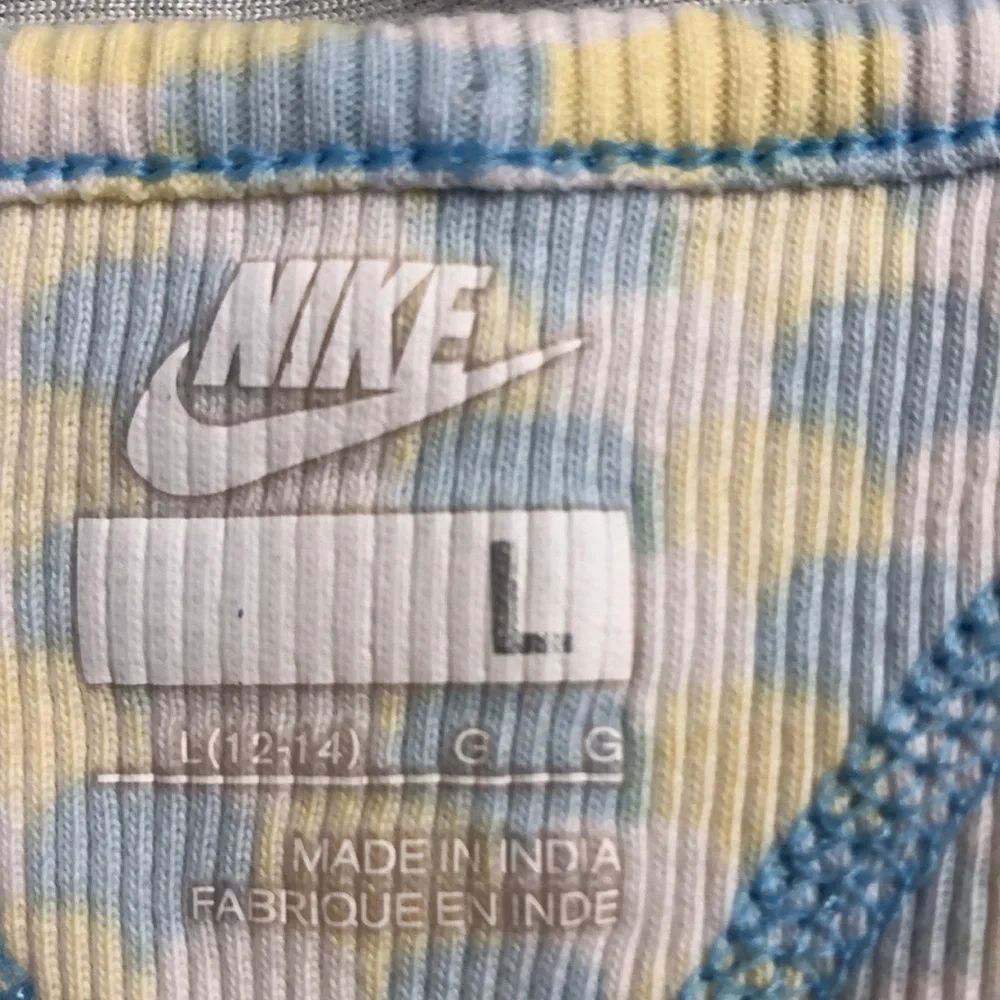 Nike Tank size Large